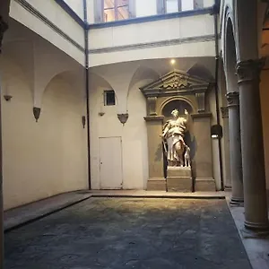 Boheme Caratteristico A Pochi Passi Dal Duomo Florence