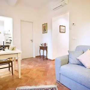 Ellen's Cozy Florence
